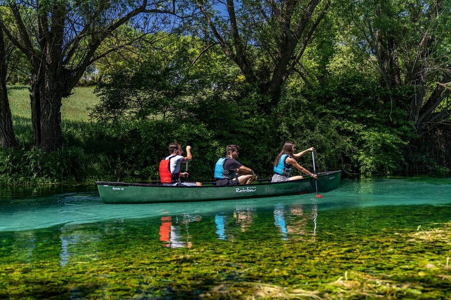 Capestrano: Canadian Canoe Excursion on the Tirino River - A family outing with firm limits