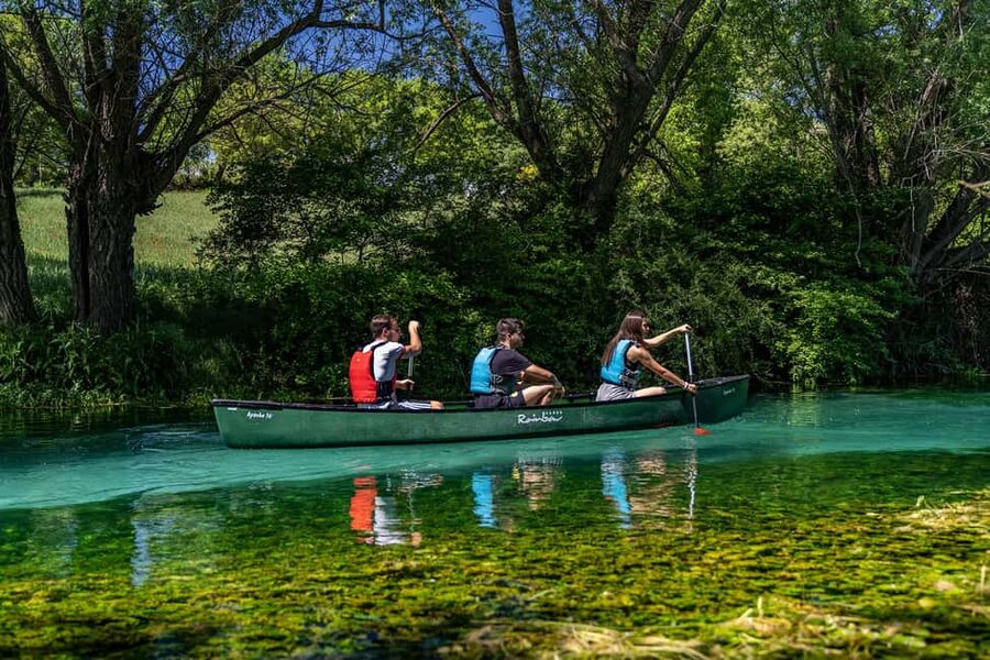 Capestrano: Canadian Canoe Excursion on the Tirino River - Getting comfortable in the Canadian canoe
