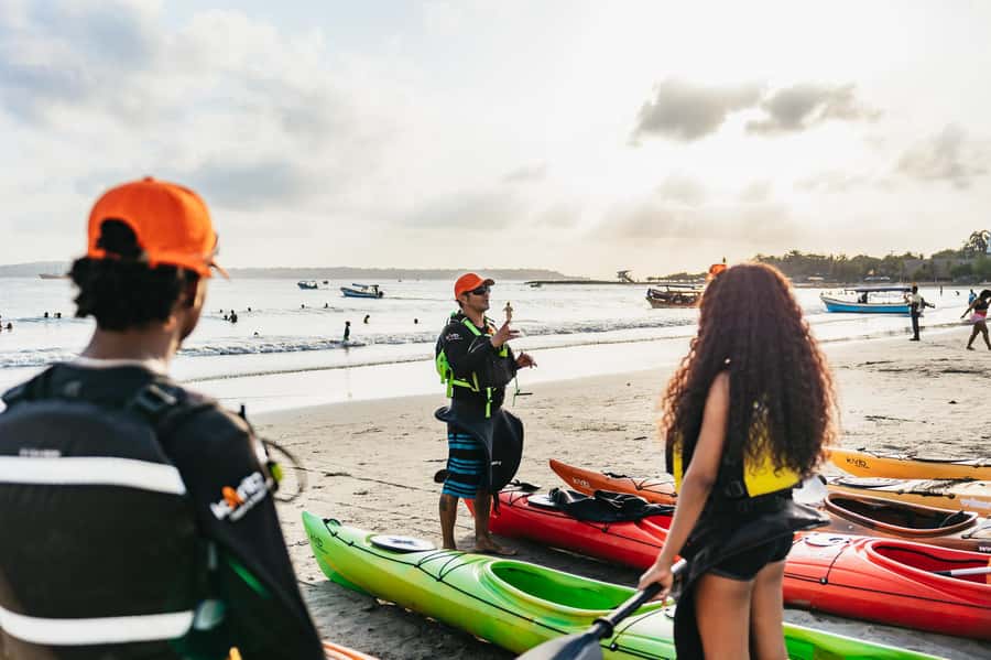 Cartagena: Sunset Sea Kayaking Tour - The 30-minute lesson at Castillogrande