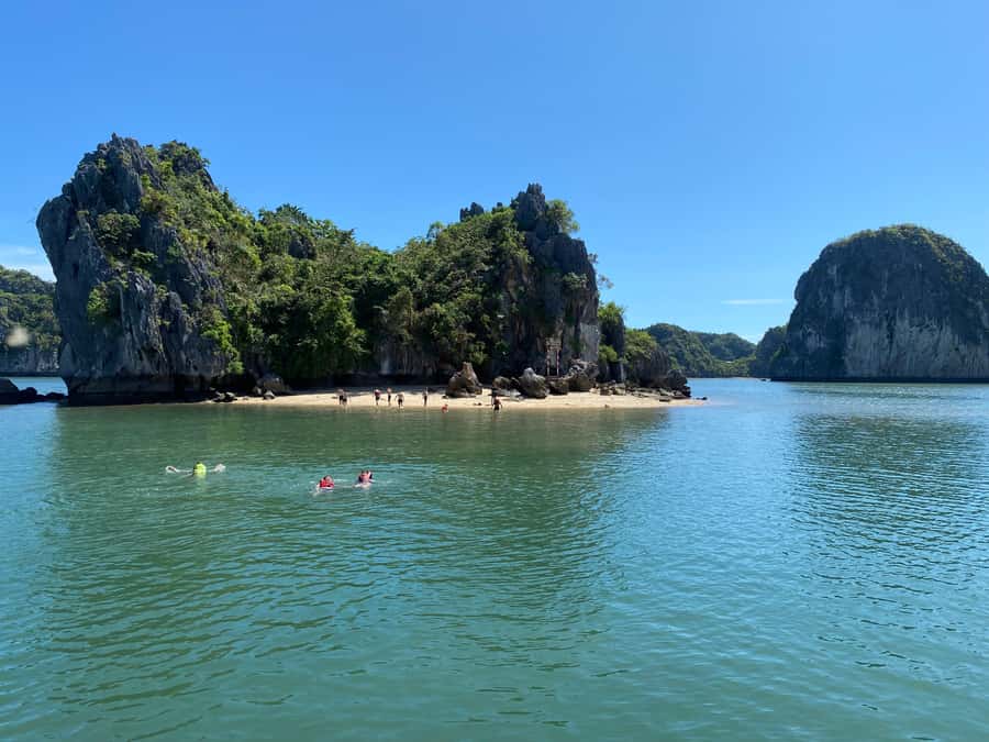 Cat Ba : Lan Ha Bay Bioluminescent Plankton Kayak Boat Tour - Monkey Island and the rough climb to the viewpoint