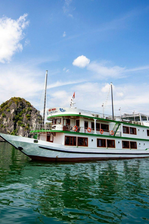 Cat Ba: Lan Ha Bay cruises- biking,kayaking, longest of 2d1n - Morning on the water: Beo Harbour to the floating village