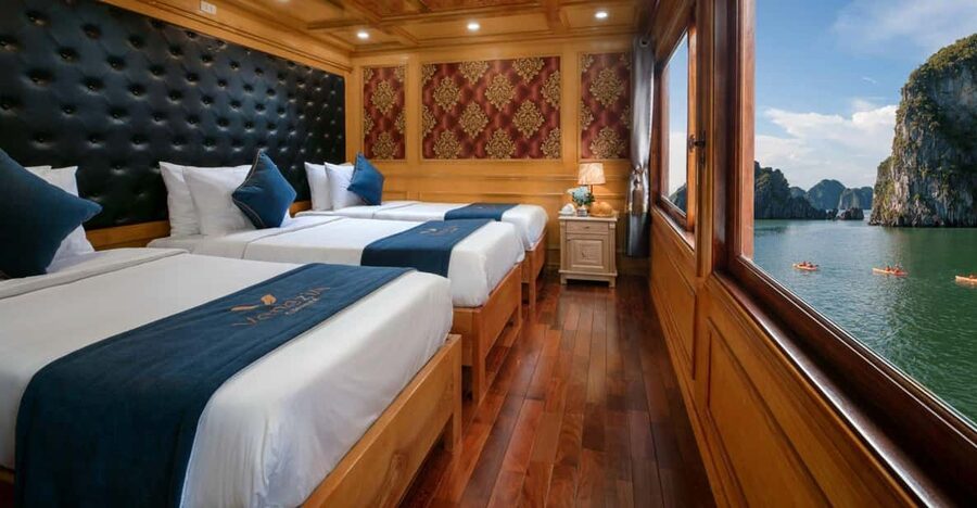 Cat Ba: Lan Ha Bay cruises- biking,kayaking, longest of 2d1n - Lunch, swimming, and boat jumping at Ong Cam Islet
