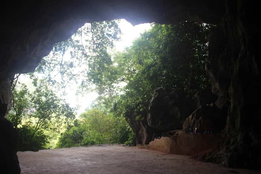 Cat Ba: Lan Ha Bay Halfday Cruise with Kayaking - Kayaking into Tai Keo Lagoon
