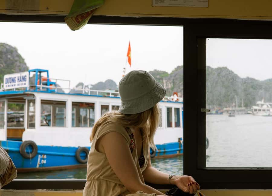 Cat Ba: Lan Ha & Ha Long Bay Kayak & Snorkel Boat Tour - Leaving Cat Ba for Cai Beo Floating Village