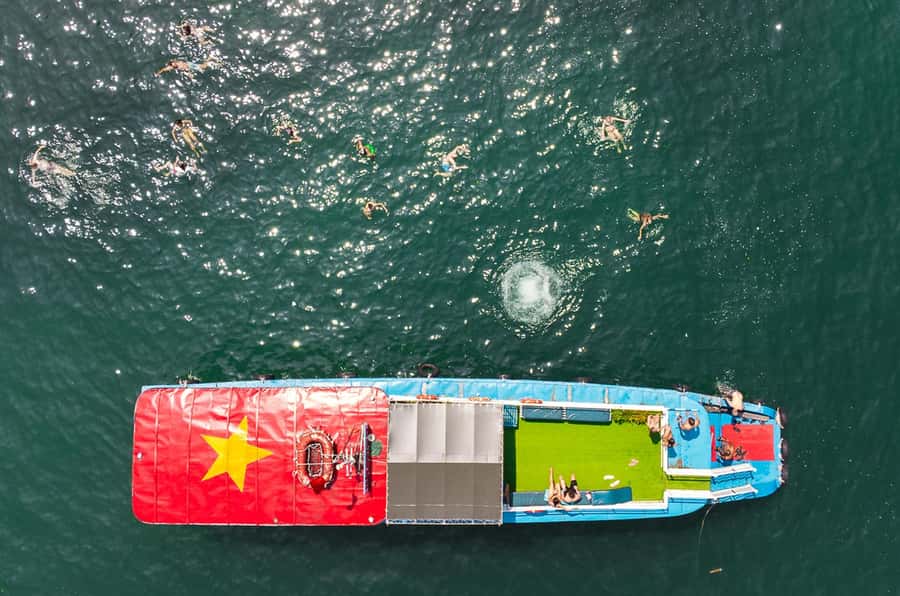 Cat Ba: Lan Ha & Ha Long Bay Kayak & Snorkel Boat Tour - Monkey Island and the short uphill hike