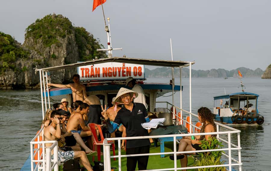 Cat Ba: Lan Ha & Ha Long Bay Kayak & Snorkel Boat Tour - Packing for a wet and active day