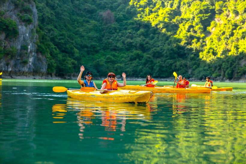 Cat Ba: National Park Trek, Village Visit and Kayak Day Tour - Lunch and local life in Viet Hai Village
