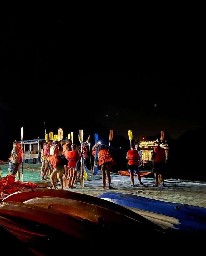Cat Ba: Sunset and Night kayak with bioluminescent plankton - What the $35 price really covers