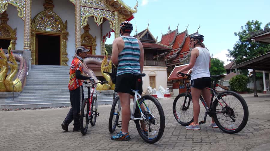 Chiang Mai: 25km Leisure Mountain Biking & Jungle Kayaking - Pedaling through rice fields and village roads
