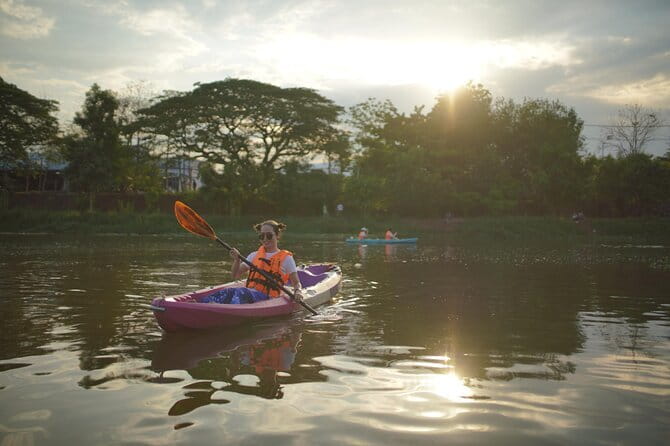 Chiang Mai:Explore kayaking through Mae Ping River on sunset - Why the Mae Ping River works at sunset