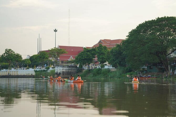 Chiang Mai:Explore kayaking through Mae Ping River on sunset - Sunset, darkness, and the return journey