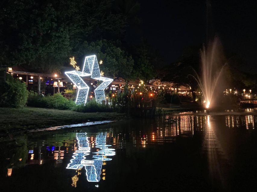 Chiang Mai: Ping River Night Kayaking into City Center - What the guide adds to the evening