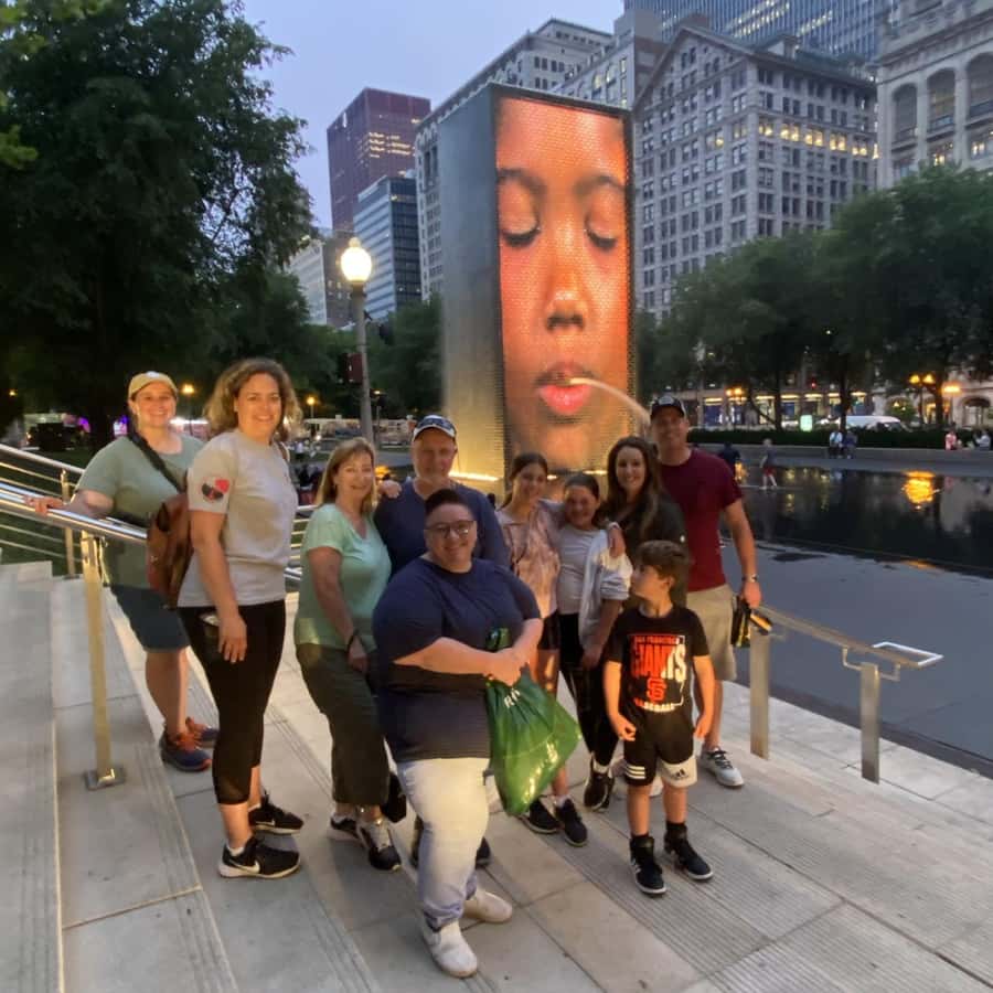 Chicago: Best of Attractions Walking Tour +Bike/Kayak Rental - Walking the Magnificent Mile toward the Water Tower