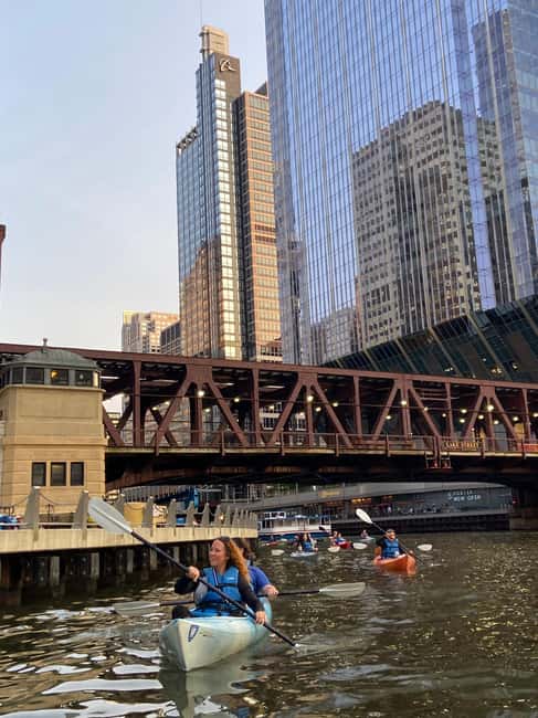 Chicago: Sunset Kayak Tour on the Chicago River - Willis Tower and the Civic Opera Building from the water