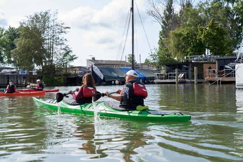 City Kayak Tour - Paddling through Gothenburg’s canals