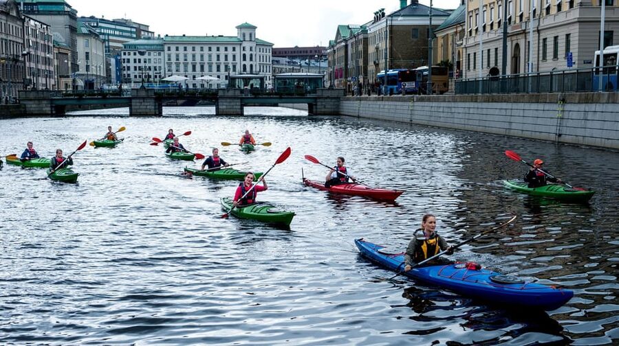 City Kayak Tour - Lawrence and the guiding style