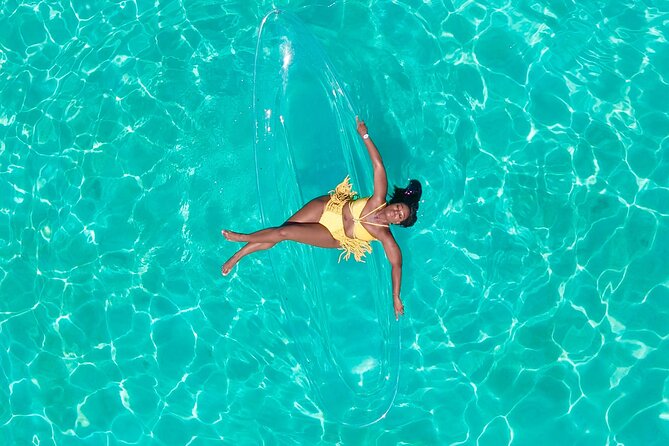 Clear Kayak Photoshoot in Nassau ,Bahamas. - Staff help makes the biggest difference
