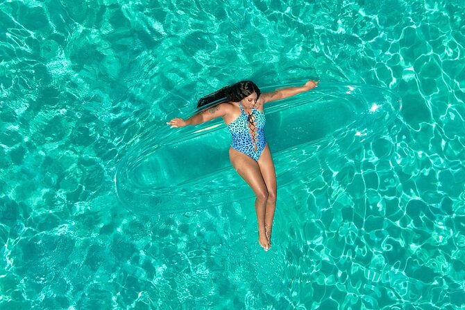 Clear Kayak Photoshoot in Nassau ,Bahamas. - The 30-minute photography session