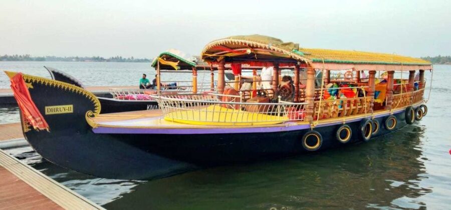 Cochin : Alleppey/Alappuzha Backwater Canoe (Shikara) Cruise - Paddy Fields, Coconut Palms, and Narrow Canals