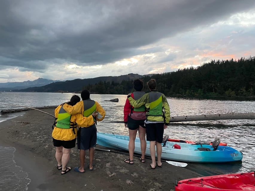 Columbia Gorge Kayak Tour - Returning toward the Columbia River Gorge views