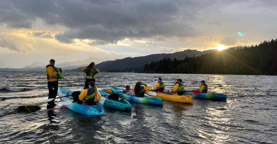 Columbia Gorge Kayak Tour - Finding the red truck at the boat launch