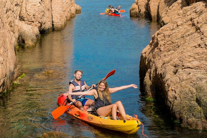 Costa Brava Kayak & Snorkel Tour + Picnic from Barcelona - Guides, instruction, and the group experience