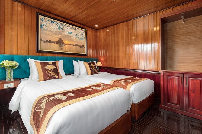 CozyBay Boutique 2D1N Kayak, Swiming ,Titop, Cave, Expressway way - What $122 buys you on Ha Long Bay