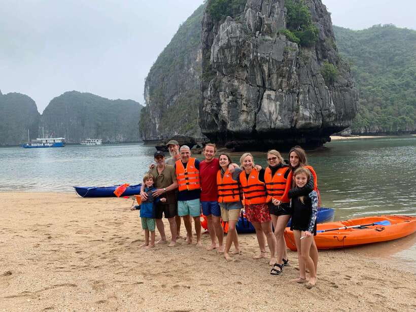 Đảo Cát Bà : 1Day Kayaking,Swimming,Cycling,Snorkeling,Lunch - Limestone islets and the Lan Ha Bay route