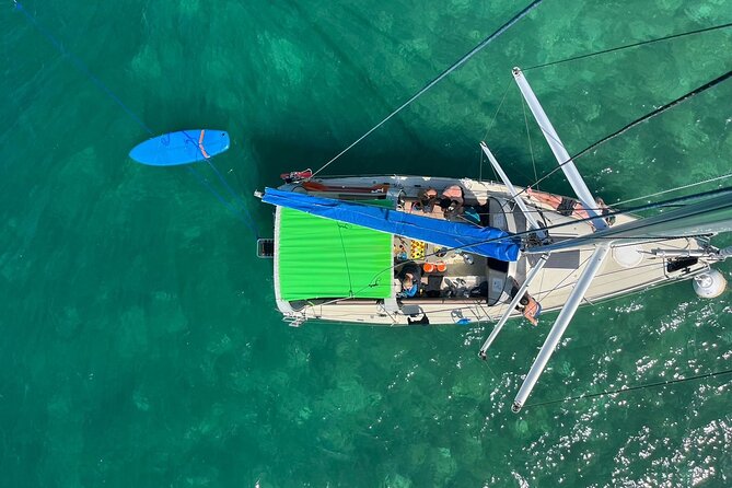 Day Lagoon 100% Sailing stops Snorkelling Paddle - A full sailing day in the Grand Cul-de-Sac Marin