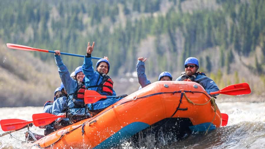 Denali, Alaska: Canyon Wave Raft Class III-IV Paddle/Oar - Should you book the Canyon Wave rafting trip?