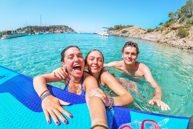 Discover the best corners of the island in paddle surf - Weather, safety, and what can change