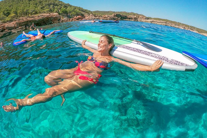 Discover the best corners of the island in paddle surf - Who will enjoy this most