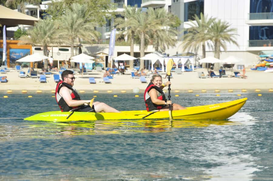 Dubai: 1-hour Kayaking or Stand Up Paddle at Dukes The Palm - What is included, and what you need to pack