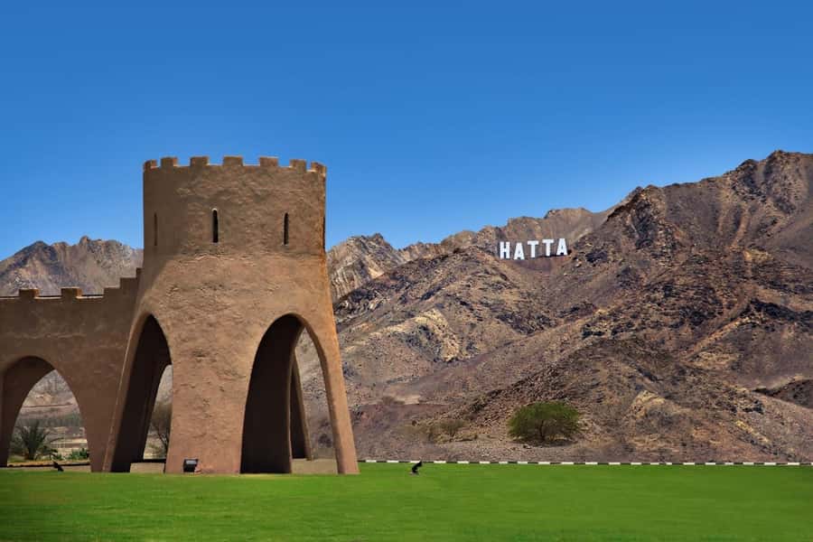Dubai: Desert Safari or Hatta Tour with Kayaking - Guides, transport, and the small-group advantage