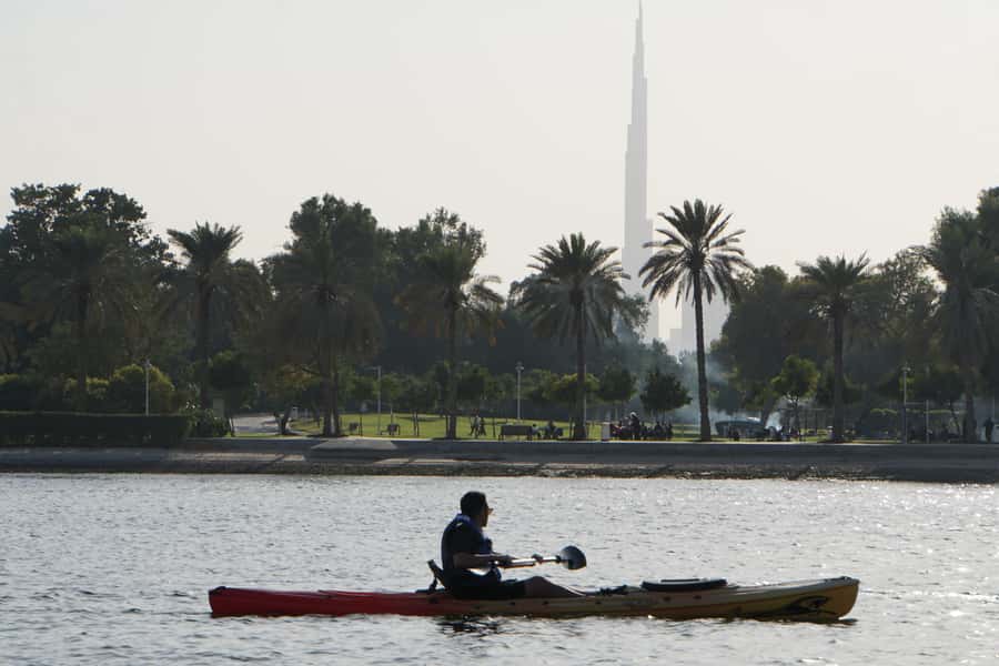 Dubai: Sunset/Night Dubai Creek Kayak Tour - The sunset pause on Dubai Creek