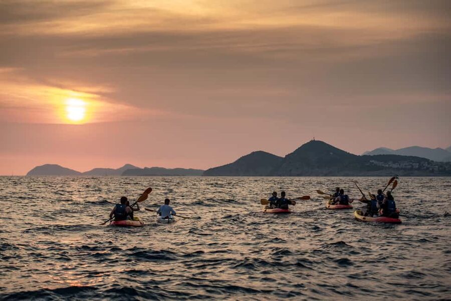 Dubrovnik: Sunset Kayaking and Snorkeling Tour - Betina Cave and the 20-minute water stop