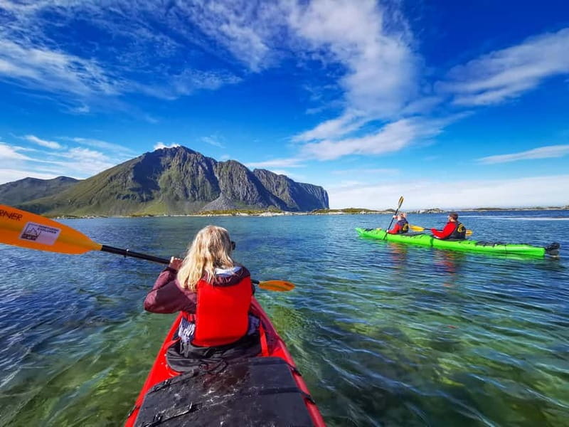 Eggum Lofoten: Kayaking Tour in Lofoten with Snacks - Why the double kayak works well for beginners