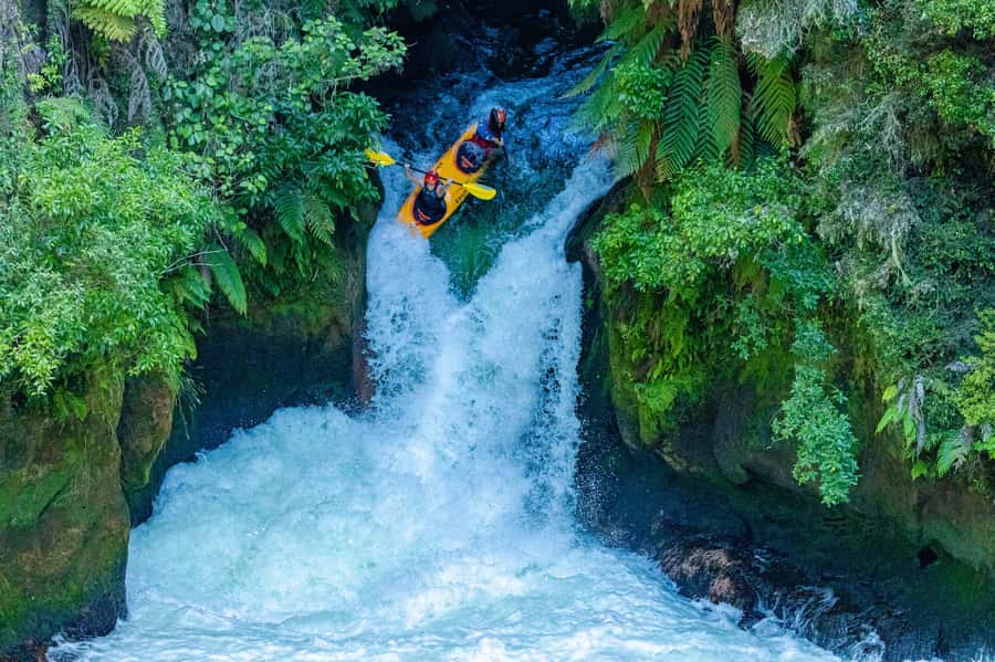 Epic Tandem Kayak Tour down the Kaituna River Waterfalls - The Tutea Falls Moment