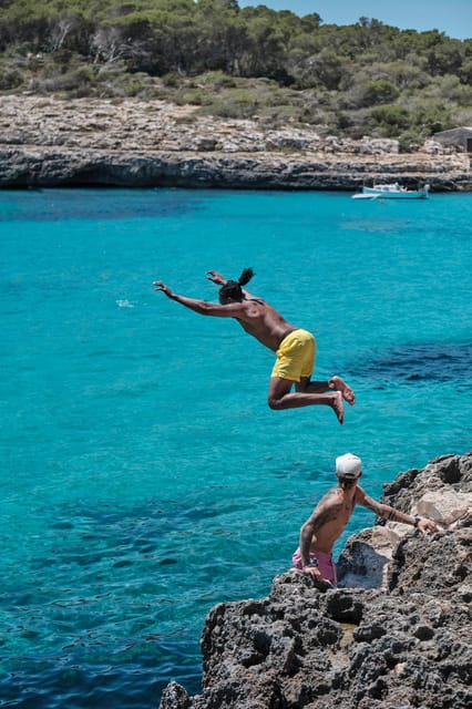 Experinence Cala Agulla / Molto with Paddlesurf and snorkel - What this Mallorca beach day is really like