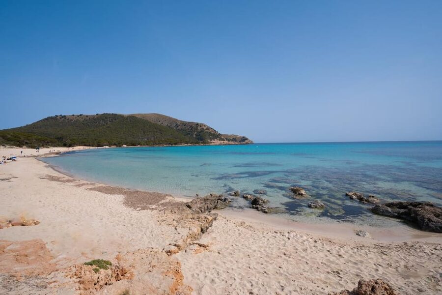 Experinence Cala Agulla / Molto with Paddlesurf and snorkel - Starting the day with pickup and a nine-seat van