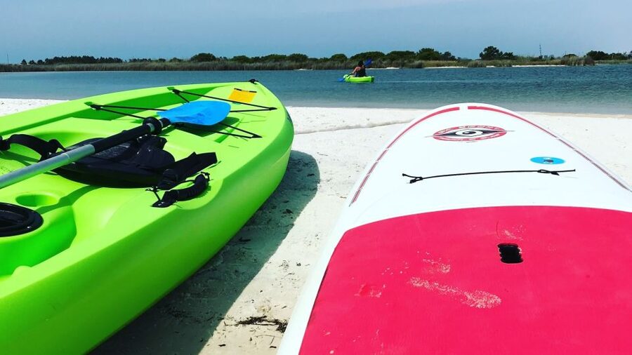 Fort Walton Beach: Tandem Kayak Rental - Launching behind the Quality Inn and Suites