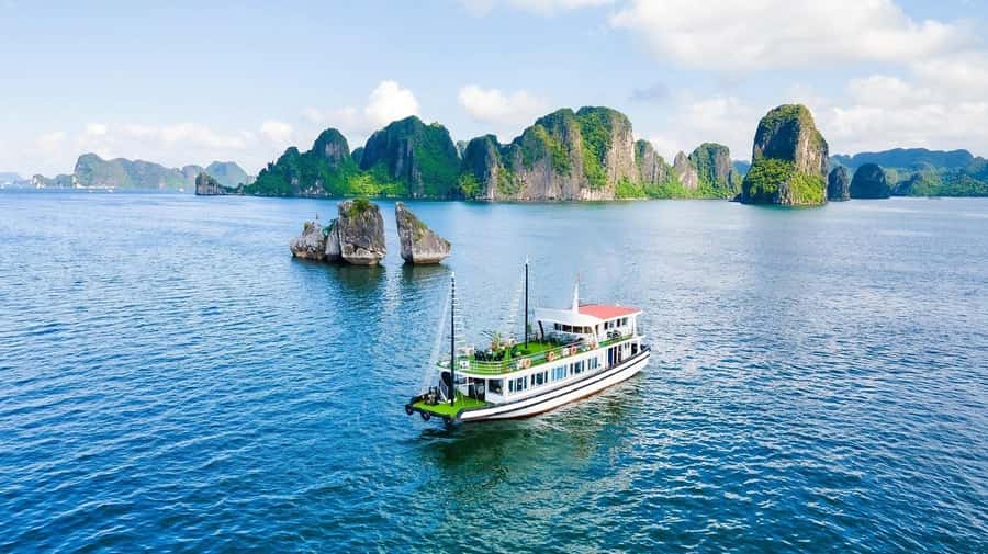 From Hanoi: Ha Long Bay Luxury Day Cruise with Food & Kayak - Limestone towers and famous Ha Long Bay icons