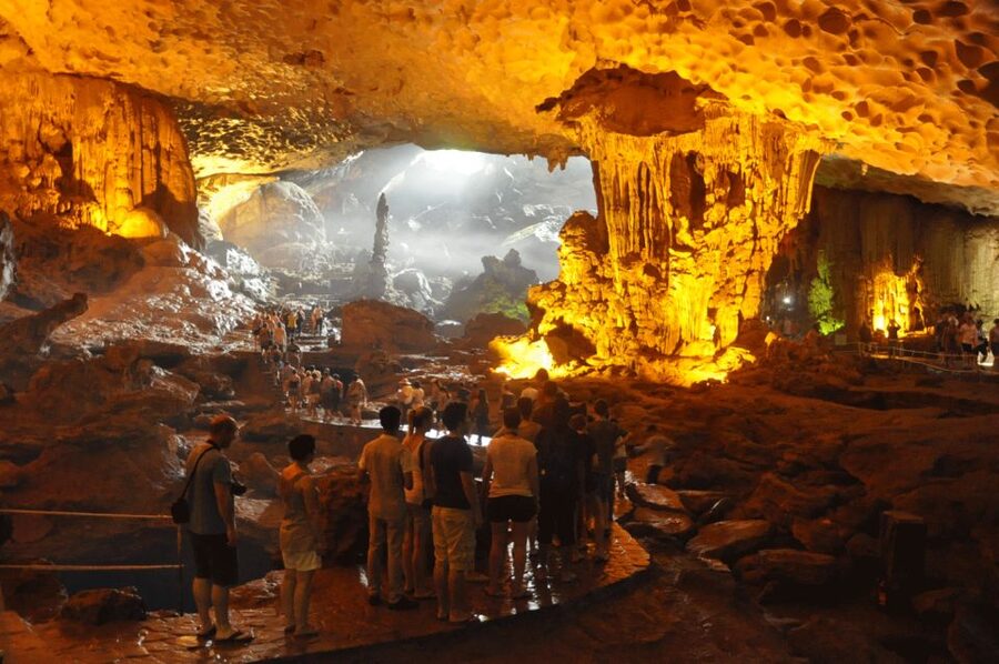 From Hanoi: Halong Bay Day Trip w/ Cave, Island & Kayak - Kayaking or bamboo boating at Luon Cave
