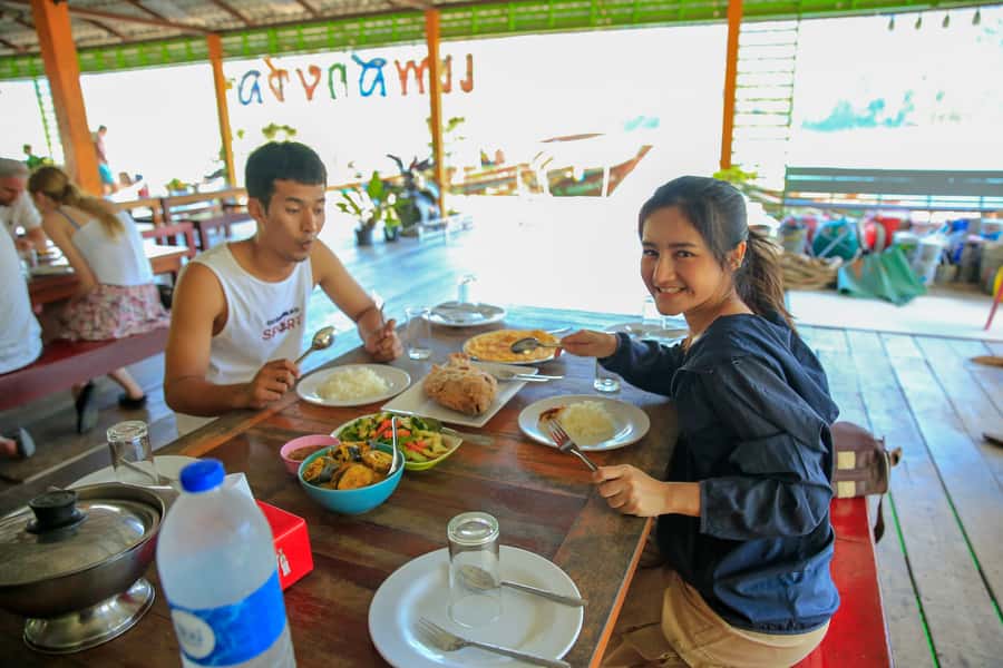 From Khao Lak: Khao Sok & Cheow Lan Lake Tour with Kayaking - Lunch at a floating raft house