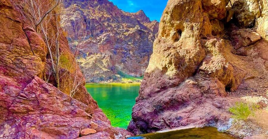 From Las Vegas: Hoover Dam Kayak Trip with 6 Hot Springs - Kayaking 12 miles from the dam