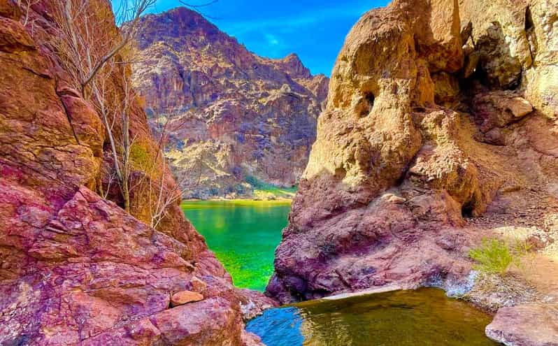 From Las Vegas: Hoover Dam Kayak Trip with 6 Hot Springs - Arizona Hot Springs and the warm-water stops