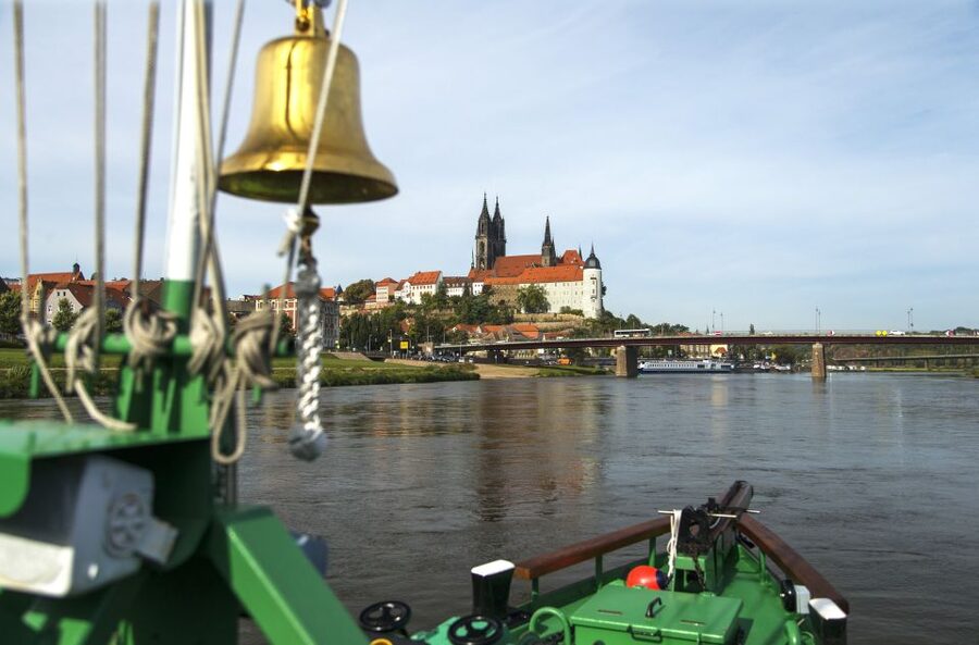 From Meissen: Paddle Steamer Tour to Dresden - Radebeul adds a land-based pause