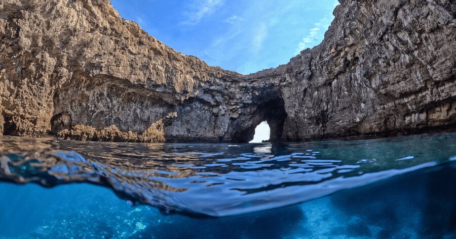 From Mellieħa: Coral Lagoon Kayak Rental - Two hours, used well