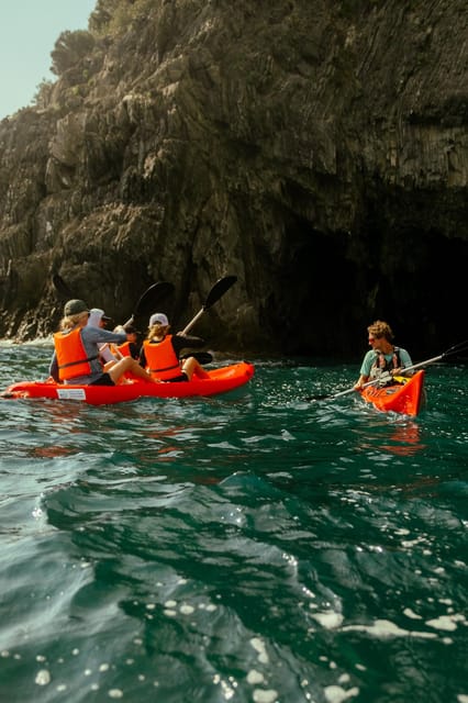 From Monterosso to Vernazza: Guided Cinque Terre Kayak Tour - The sunset route, waterfall and aperitif