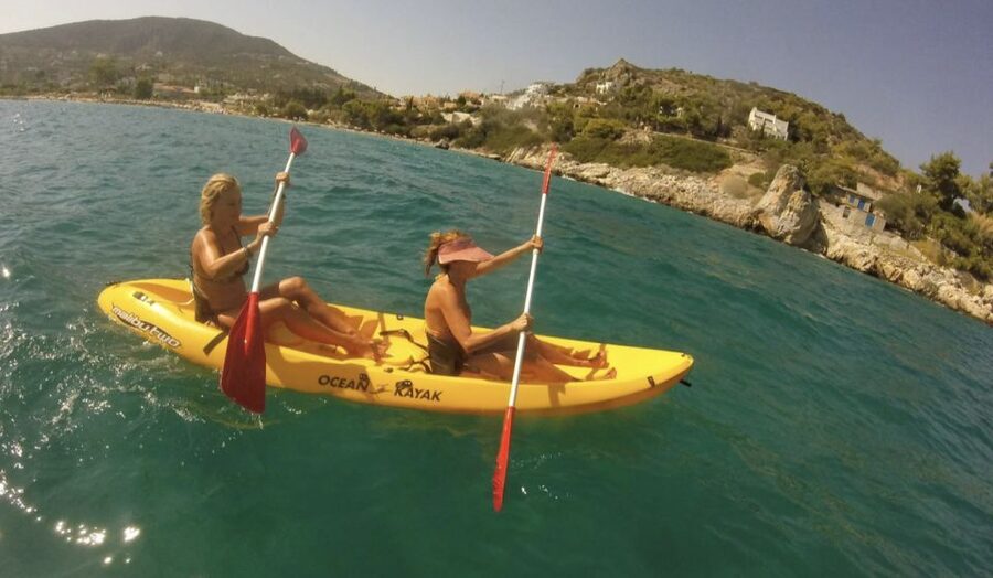From Sidari, Corfu: Private Canoe Rental with Life Vest - One hour along Corfu’s western coast